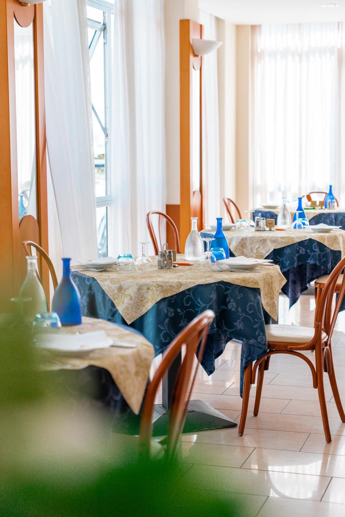 Hotel Joli Alba Adriatica Dış mekan fotoğraf