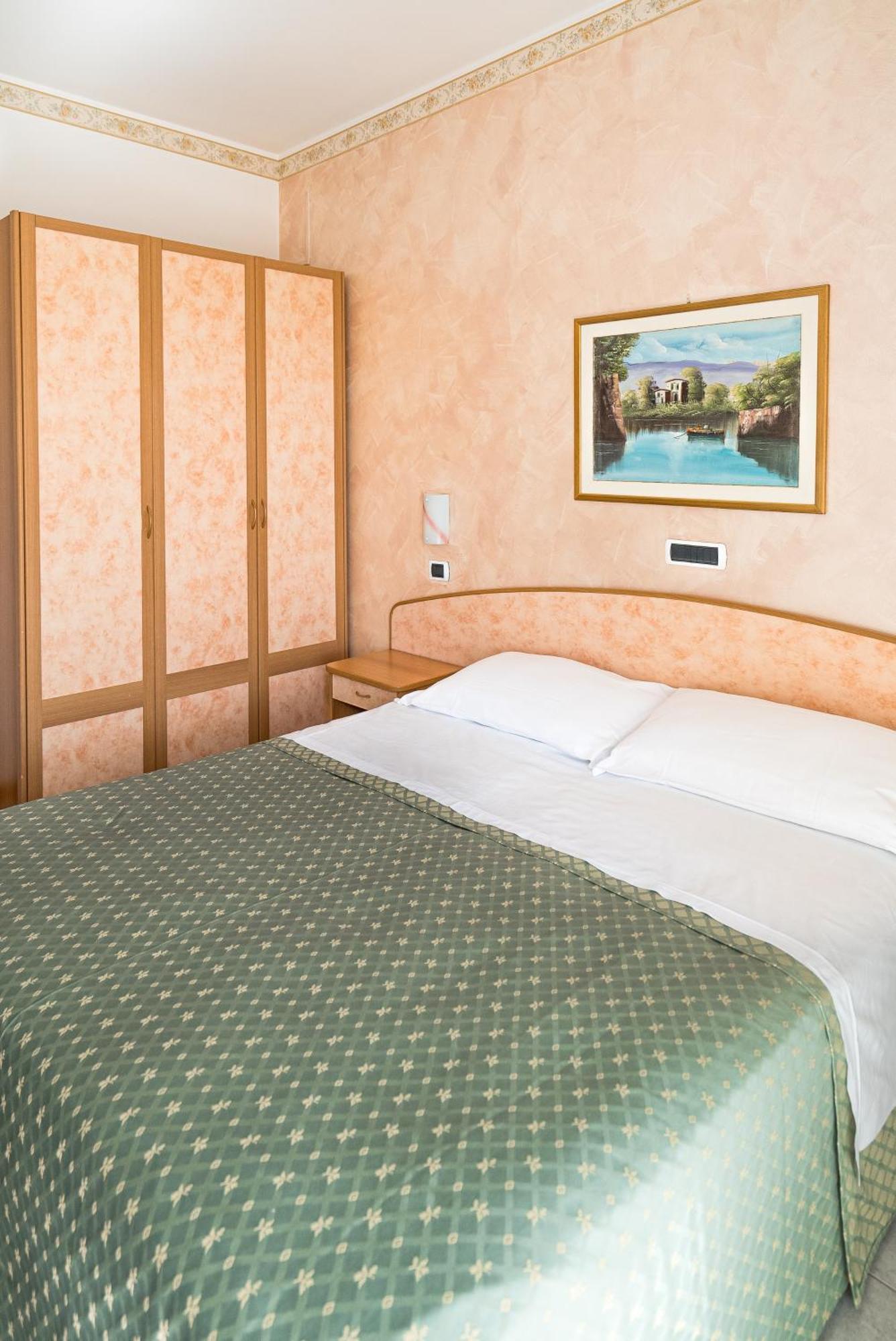 Hotel Joli Alba Adriatica Dış mekan fotoğraf