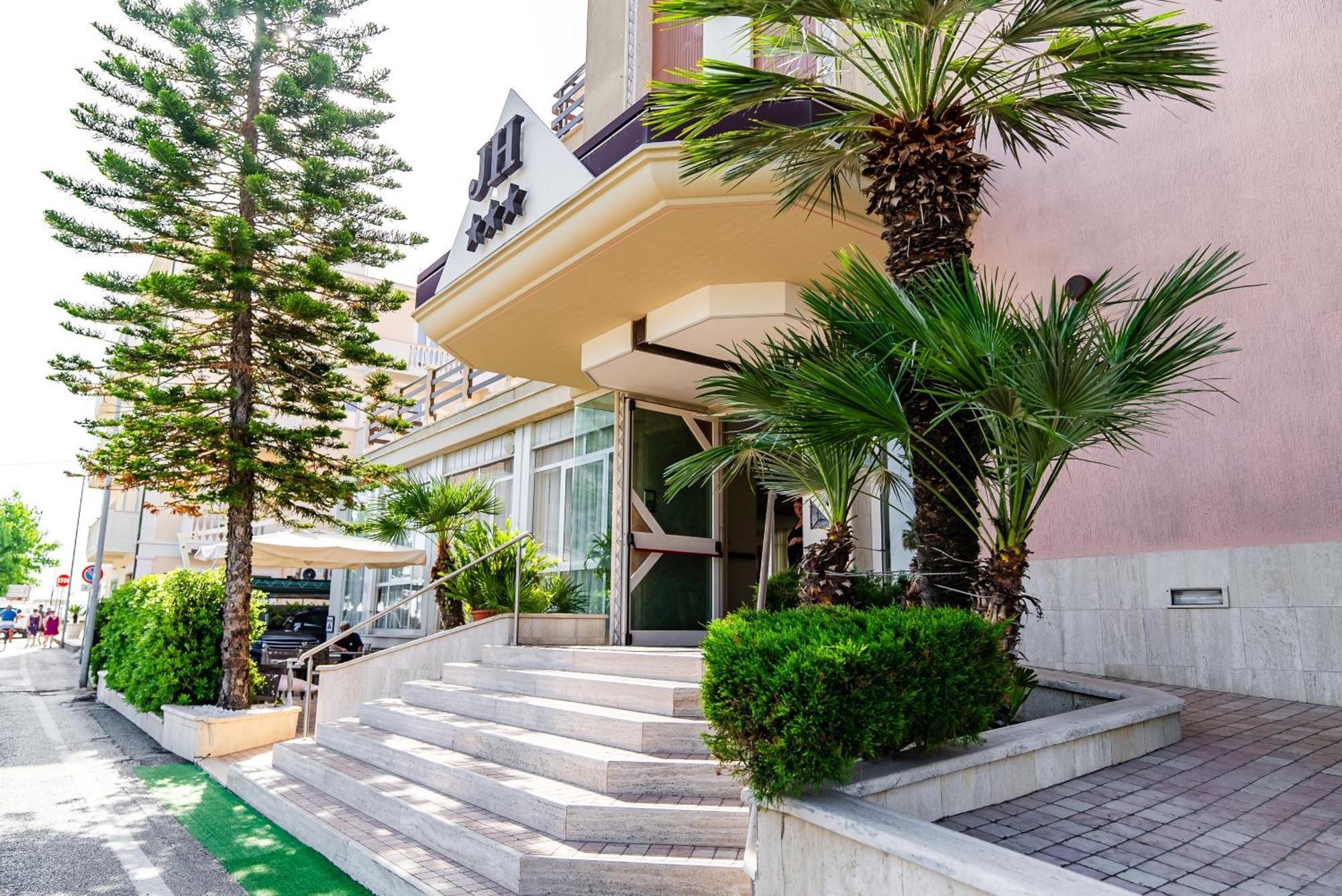 Hotel Joli Alba Adriatica Dış mekan fotoğraf