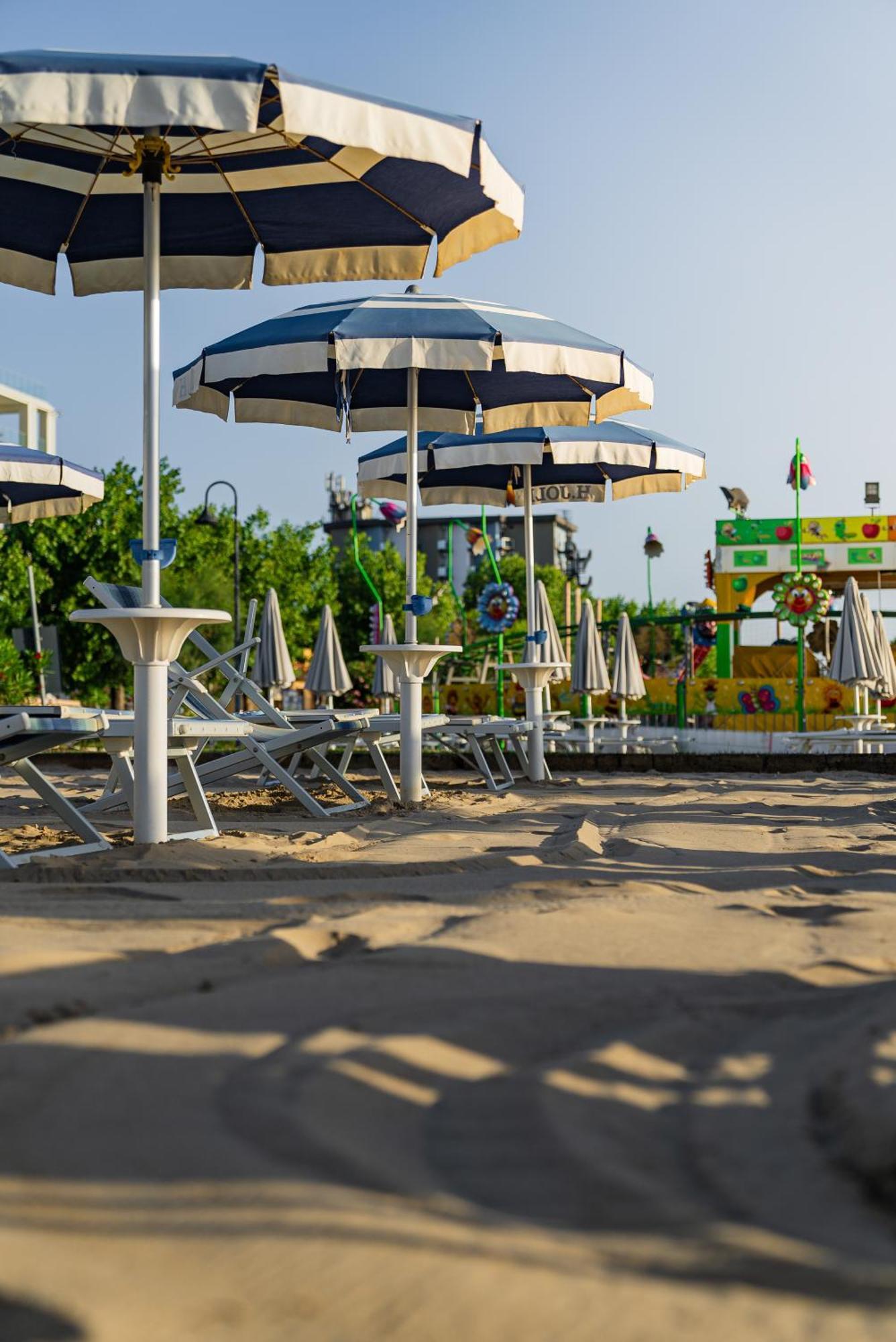 Hotel Joli Alba Adriatica Dış mekan fotoğraf